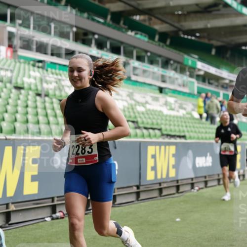 05.10.2025 - 20. swb-Marathon Bremen Michael Burmester http://msf.ph/oto/9327623 05.10.2025 12:51:38 Laufen im Stadion 334, 503, 601, 750, 754, 914, 1029, 1037, 1064, 1120, 1314, 1499, 1577, 1689, 1701, 1748, 1909, 1911, 1926, 2279, 2283, 2350, 2447, 2493, 2526, 3178, 3267, 3419, 3608, 3661, 4032, 4104, 4260, 4652, 4654, 4687, 4781, 5068, 5108, 5416, 5551, 5817, 5838, 5847, 5910, 6066, 6210, 6401, 6477, 6773, 6775, 7419, 7713, 7723, 8066, 8083, 8682, 8740, 8780, 122, 688, 745, 1166, 1450, 2059, 4962, 6252, 8995 meine-sportfotos.de
