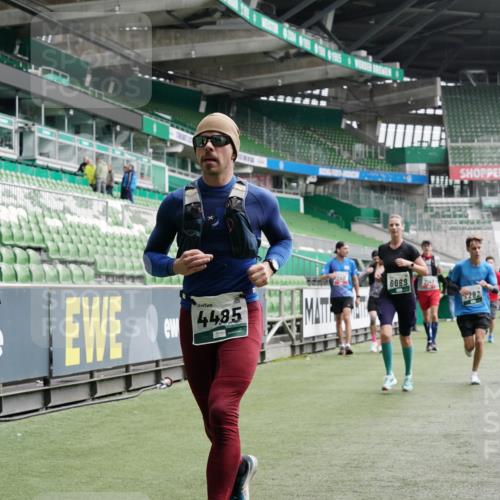 05.10.2025 - 20. swb-Marathon Bremen Michael Burmester http://msf.ph/oto/9327624 05.10.2025 12:56:07 Laufen im Stadion 78, 240, 325, 760, 830, 901, 984, 989, 1261, 1326, 1380, 1490, 1531, 1774, 1825, 1910, 1931, 2134, 2149, 2162, 2438, 2459, 2490, 2605, 2884, 2942, 3074, 3161, 3392, 3515, 3519, 3612, 3749, 3944, 4052, 4079, 4116, 4149, 4195, 4212, 4288, 4432, 4456, 4485, 4796, 4853, 5093, 5152, 5289, 5370, 5469, 5484, 5490, 5615, 5691, 5719, 6048, 6070, 6106, 6176, 6276, 6375, 6441, 6515, 6570, 6615, 6689, 6744, 6797, 6820, 6937, 7292, 7431, 7920, 8060, 8144, 8222, 6527 meine-sportfotos.de