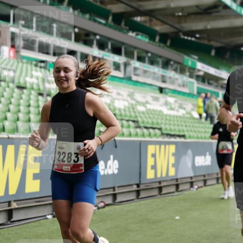 05.10.2025 - 20. swb-Marathon Bremen Michael Burmester http://msf.ph/oto/9327627 05.10.2025 12:51:38 Laufen im Stadion 334, 503, 601, 750, 754, 914, 1029, 1037, 1064, 1120, 1314, 1499, 1577, 1689, 1701, 1748, 1909, 1911, 1926, 2279, 2283, 2350, 2447, 2493, 2526, 3178, 3267, 3419, 3608, 3661, 4032, 4104, 4260, 4652, 4654, 4687, 4781, 5068, 5108, 5416, 5551, 5817, 5838, 5847, 5910, 6066, 6210, 6401, 6477, 6773, 6775, 7419, 7713, 7723, 8066, 8083, 8682, 8740, 8780, 122, 688, 745, 1166, 1450, 2059, 4962, 6252, 8995 meine-sportfotos.de