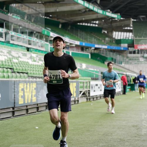 05.10.2025 - 20. swb-Marathon Bremen Michael Burmester http://msf.ph/oto/9327646 05.10.2025 12:51:41 Laufen im Stadion 503, 601, 750, 754, 914, 1029, 1037, 1064, 1120, 1314, 1499, 1577, 1689, 1701, 1748, 1909, 1911, 1926, 2279, 2283, 2350, 2447, 2493, 2526, 3178, 3267, 3419, 3661, 4032, 4104, 4260, 4652, 4654, 4687, 4781, 5068, 5108, 5416, 5551, 5838, 5847, 5910, 6066, 6210, 6401, 6773, 6775, 7031, 7313, 7419, 7713, 7723, 8066, 8083, 8534, 8682, 8740, 8780, 122, 334, 688, 1450, 1689, 2059, 3608, 4962, 5817, 5838, 6252, 6477, 8995 meine-sportfotos.de