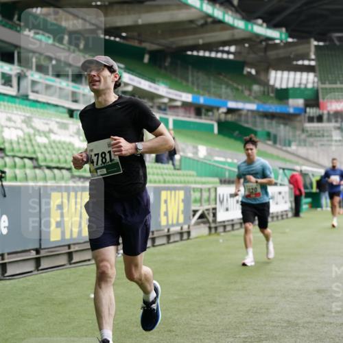 05.10.2025 - 20. swb-Marathon Bremen Michael Burmester http://msf.ph/oto/9327654 05.10.2025 12:51:42 Laufen im Stadion 503, 601, 750, 754, 914, 1029, 1037, 1064, 1120, 1314, 1499, 1577, 1701, 1748, 1909, 1911, 1926, 2279, 2283, 2350, 2447, 2493, 2526, 3178, 3267, 3419, 3661, 4032, 4104, 4260, 4652, 4654, 4687, 4781, 5068, 5108, 5416, 5551, 5847, 5910, 6066, 6210, 6401, 6773, 6775, 7031, 7313, 7419, 7713, 7723, 8066, 8083, 8534, 8682, 8740, 8780, 122, 334, 601, 1037, 1450, 1689, 2059, 3419, 3608, 4962, 5817, 5838, 6252, 6401, 6477, 8995 meine-sportfotos.de
