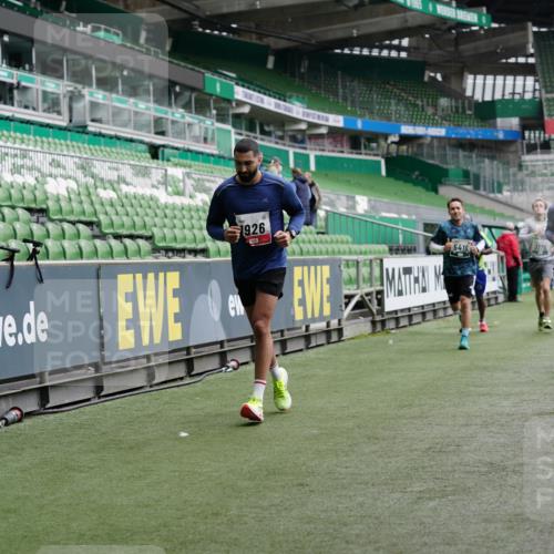 05.10.2025 - 20. swb-Marathon Bremen Michael Burmester http://msf.ph/oto/9327674 05.10.2025 12:51:48 Laufen im Stadion 503, 750, 754, 914, 1029, 1064, 1120, 1314, 1499, 1577, 1701, 1748, 1909, 1911, 1926, 2279, 2283, 2350, 2447, 2493, 2526, 3178, 3661, 4104, 4260, 4652, 4654, 4687, 4781, 5068, 5108, 5416, 5551, 5847, 5910, 6066, 6210, 6773, 6775, 7031, 7313, 7419, 7713, 7723, 8066, 8534, 8558, 8682, 8740, 8780, 334, 601, 1037, 1689, 1909, 2059, 3267, 3419, 3608, 3661, 4032, 5551, 5817, 5838, 6401, 6477, 8083, 8995 meine-sportfotos.de