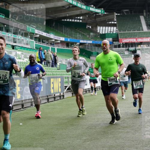 05.10.2025 - 20. swb-Marathon Bremen Michael Burmester http://msf.ph/oto/9327722 05.10.2025 12:51:52 Laufen im Stadion 750, 754, 914, 1029, 1064, 1120, 1314, 1499, 1550, 1577, 1701, 1748, 1911, 1926, 2279, 2283, 2350, 2447, 2493, 2526, 3178, 3626, 4260, 4652, 4654, 4687, 4781, 5068, 5108, 5416, 5847, 5910, 6066, 6210, 6367, 6773, 6775, 7031, 7293, 7313, 7419, 7713, 7723, 8066, 8534, 8558, 8682, 8740, 8780, 334, 503, 601, 1037, 1689, 1909, 2059, 3267, 3419, 3608, 3661, 4032, 4104, 5551, 5817, 5838, 6401, 6477, 8083 meine-sportfotos.de