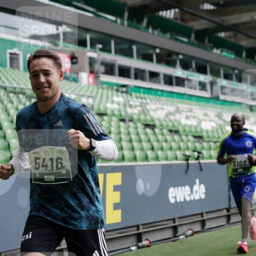 05.10.2025 - 20. swb-Marathon Bremen Michael Burmester http://msf.ph/oto/9327733 05.10.2025 12:51:53 Laufen im Stadion 750, 754, 914, 1029, 1064, 1120, 1314, 1499, 1550, 1577, 1701, 1748, 1911, 1926, 2279, 2283, 2350, 2447, 2493, 2526, 3041, 3178, 3626, 4260, 4652, 4654, 4687, 4781, 5068, 5108, 5416, 5847, 5910, 6066, 6210, 6367, 6773, 6775, 7012, 7031, 7293, 7313, 7419, 7713, 7723, 8066, 8534, 8558, 8682, 8740, 8780, 334, 503, 601, 1037, 1689, 1909, 3267, 3419, 3608, 3661, 4032, 4104, 5551, 5817, 5838, 6401, 6477, 8083 meine-sportfotos.de