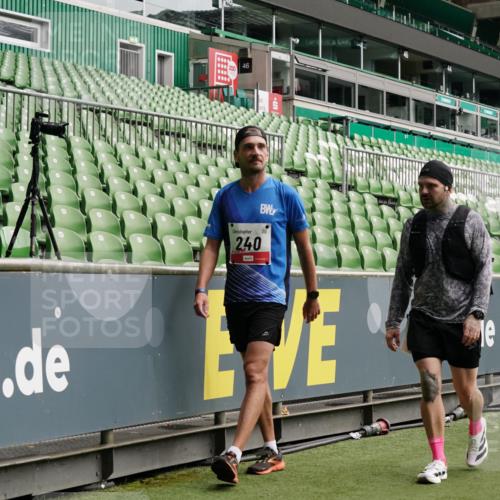 05.10.2025 - 20. swb-Marathon Bremen Michael Burmester http://msf.ph/oto/9327746 05.10.2025 12:56:20 Laufen im Stadion 325, 591, 830, 901, 984, 989, 1261, 1380, 1490, 1679, 1774, 1825, 1931, 2134, 2149, 2263, 2438, 2459, 2490, 2571, 2634, 2942, 3161, 3392, 3606, 3612, 3749, 3980, 4052, 4079, 4101, 4116, 4149, 4288, 4432, 4456, 4485, 5246, 5255, 5370, 5419, 5469, 5490, 5615, 5691, 5719, 6048, 6070, 6176, 6375, 6441, 6451, 6515, 6615, 6689, 6744, 6797, 6820, 6864, 6926, 6937, 7000, 7292, 7320, 7431, 7783, 7920, 8060, 8144, 8222, 78, 240, 1490, 2162, 2884, 3074, 3515, 3612, 4079, 4195, 4456 meine-sportfotos.de