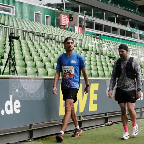 05.10.2025 - 20. swb-Marathon Bremen Michael Burmester http://msf.ph/oto/9327750 05.10.2025 12:56:20 Laufen im Stadion 325, 591, 830, 901, 984, 989, 1261, 1380, 1490, 1679, 1774, 1825, 1931, 2134, 2149, 2263, 2438, 2459, 2490, 2571, 2634, 2942, 3161, 3392, 3606, 3612, 3749, 3980, 4052, 4079, 4101, 4116, 4149, 4288, 4432, 4456, 4485, 5246, 5255, 5370, 5419, 5469, 5490, 5615, 5691, 5719, 6048, 6070, 6176, 6375, 6441, 6451, 6515, 6615, 6689, 6744, 6797, 6820, 6864, 6926, 6937, 7000, 7292, 7320, 7431, 7783, 7920, 8060, 8144, 8222, 78, 240, 1490, 2162, 2884, 3074, 3515, 3612, 4079, 4195, 4456 meine-sportfotos.de