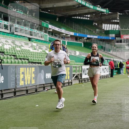 05.10.2025 - 20. swb-Marathon Bremen Michael Burmester http://msf.ph/oto/9327753 05.10.2025 12:51:55 Laufen im Stadion 750, 754, 914, 1029, 1064, 1120, 1314, 1550, 1577, 1701, 1748, 1911, 1926, 2279, 2283, 2350, 2447, 2493, 2526, 3041, 3178, 3626, 4260, 4652, 4654, 4687, 4781, 5068, 5108, 5416, 5847, 5910, 6210, 6367, 6773, 6775, 7012, 7031, 7293, 7313, 7419, 7713, 7723, 8066, 8218, 8534, 8558, 8682, 8701, 8740, 8780, 9115, 334, 503, 601, 1037, 1499, 1689, 1909, 3267, 3419, 3608, 3661, 4032, 4104, 5551, 5817, 5838, 6066, 6401, 6477, 8083 meine-sportfotos.de