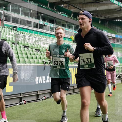 05.10.2025 - 20. swb-Marathon Bremen Michael Burmester http://msf.ph/oto/9327762 05.10.2025 12:56:22 Laufen im Stadion 325, 591, 830, 901, 984, 989, 1261, 1380, 1679, 1774, 1825, 1931, 2134, 2149, 2263, 2438, 2490, 2571, 2634, 2942, 3161, 3392, 3606, 3749, 3980, 4052, 4101, 4149, 4288, 4432, 4485, 5246, 5255, 5370, 5419, 5469, 5490, 5615, 5691, 5719, 6070, 6176, 6375, 6441, 6451, 6515, 6615, 6689, 6744, 6797, 6820, 6864, 6926, 7000, 7292, 7320, 7431, 7783, 7920, 8060, 8144, 8222, 78, 240, 1490, 2162, 2459, 2884, 3074, 3515, 3612, 4079, 4116, 4195, 4456, 5691 meine-sportfotos.de