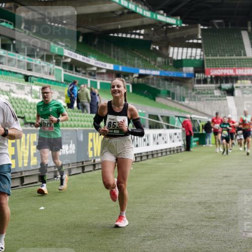 05.10.2025 - 20. swb-Marathon Bremen Michael Burmester http://msf.ph/oto/9327765 05.10.2025 12:51:56 Laufen im Stadion 750, 754, 914, 1029, 1064, 1120, 1314, 1550, 1577, 1701, 1748, 1911, 1926, 2279, 2283, 2350, 2447, 2493, 2526, 3041, 3178, 3626, 4260, 4652, 4654, 4687, 4781, 5068, 5108, 5416, 5847, 5910, 6210, 6367, 6773, 6775, 7012, 7031, 7293, 7313, 7419, 7713, 7723, 8066, 8218, 8534, 8558, 8682, 8701, 8740, 8780, 9115, 334, 503, 601, 1037, 1499, 1689, 1909, 2493, 3267, 3419, 3608, 3661, 4032, 4104, 4654, 5551, 5817, 5838, 6066, 6401, 6477, 8083 meine-sportfotos.de