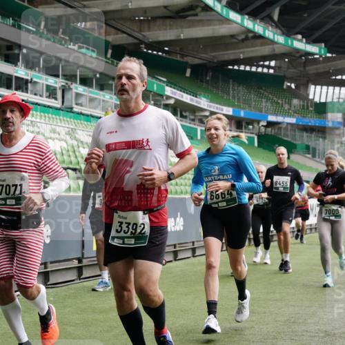 05.10.2025 - 20. swb-Marathon Bremen Michael Burmester http://msf.ph/oto/9327790 05.10.2025 12:56:24 Laufen im Stadion 325, 591, 830, 901, 984, 989, 1161, 1261, 1380, 1679, 1774, 1825, 1931, 2134, 2149, 2263, 2438, 2490, 2571, 2634, 2942, 3161, 3392, 3606, 3749, 3980, 4052, 4101, 4149, 4288, 4432, 4485, 5246, 5255, 5370, 5419, 5469, 5490, 5615, 5719, 6070, 6176, 6375, 6441, 6451, 6515, 6689, 6744, 6797, 6864, 6926, 7000, 7283, 7292, 7320, 7431, 7783, 7920, 8060, 8144, 8222, 9054, 78, 240, 1490, 2162, 2459, 2884, 3074, 3515, 3612, 4079, 4116, 4195, 4456, 5691 meine-sportfotos.de