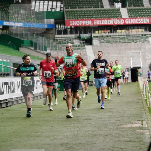 05.10.2025 - 20. swb-Marathon Bremen Michael Burmester http://msf.ph/oto/9327793 05.10.2025 12:52:00 Laufen im Stadion 750, 754, 914, 1029, 1064, 1120, 1314, 1550, 1552, 1701, 1748, 1911, 1926, 2279, 2283, 2350, 2447, 2526, 2595, 3033, 3041, 3178, 3626, 4260, 4652, 4687, 4781, 5068, 5108, 5416, 5459, 5675, 5847, 5910, 6367, 6773, 7012, 7031, 7293, 7313, 7419, 7713, 7723, 8066, 8218, 8534, 8558, 8682, 8701, 8740, 8780, 9115, 503, 601, 1037, 1499, 1577, 1689, 1909, 2493, 3267, 3419, 3608, 3661, 4032, 4104, 4654, 5551, 5838, 6066, 6210, 6401, 6477, 6775, 7723, 8083 meine-sportfotos.de