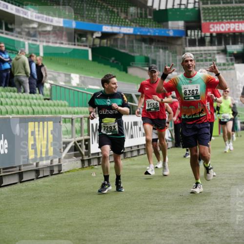 05.10.2025 - 20. swb-Marathon Bremen Michael Burmester http://msf.ph/oto/9327797 05.10.2025 12:52:01 Laufen im Stadion 750, 754, 914, 1029, 1064, 1120, 1314, 1550, 1552, 1701, 1748, 1911, 1926, 2279, 2283, 2350, 2447, 2526, 2595, 3033, 3041, 3178, 3626, 4260, 4652, 4687, 4781, 5068, 5108, 5416, 5459, 5675, 5847, 5910, 6367, 6773, 7012, 7031, 7293, 7313, 7419, 7713, 8066, 8218, 8534, 8558, 8682, 8701, 8740, 8780, 9115, 503, 601, 1037, 1499, 1577, 1689, 1701, 1909, 2493, 3267, 3419, 3661, 4032, 4104, 4654, 5551, 5838, 6066, 6210, 6401, 6775, 7723, 8083 meine-sportfotos.de