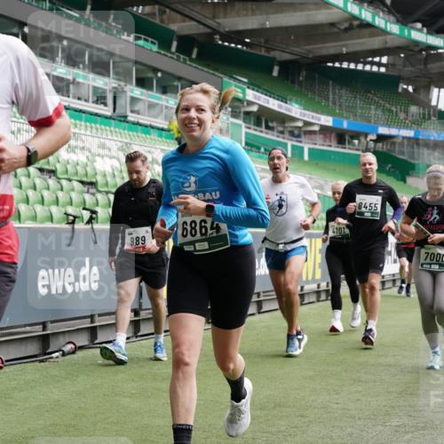 05.10.2025 - 20. swb-Marathon Bremen Michael Burmester http://msf.ph/oto/9327802 05.10.2025 12:56:25 Laufen im Stadion 325, 591, 830, 901, 984, 989, 1161, 1261, 1380, 1679, 1774, 1825, 1931, 2134, 2149, 2263, 2438, 2490, 2571, 2634, 2942, 3161, 3392, 3606, 3749, 3980, 4052, 4101, 4149, 4288, 4432, 4485, 5246, 5255, 5370, 5419, 5469, 5490, 5615, 5719, 6070, 6176, 6375, 6441, 6451, 6515, 6689, 6744, 6797, 6864, 6926, 7000, 7283, 7292, 7320, 7431, 7490, 7783, 7920, 8060, 8144, 8222, 9054, 78, 240, 1261, 1490, 2162, 2459, 2884, 3074, 3515, 3612, 4079, 4116, 4195, 4456, 5691, 5719 meine-sportfotos.de