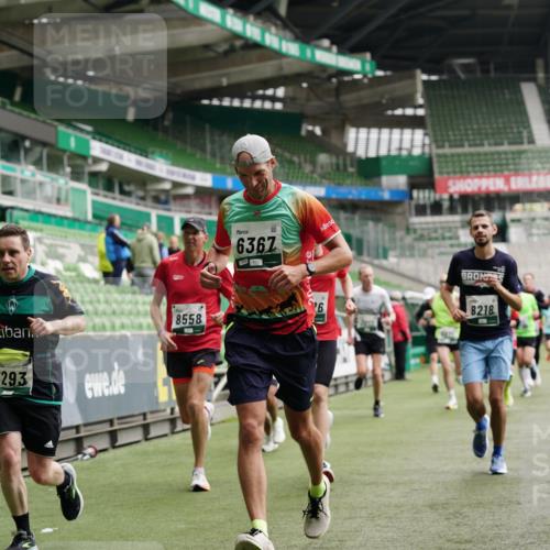 05.10.2025 - 20. swb-Marathon Bremen Michael Burmester http://msf.ph/oto/9327825 05.10.2025 12:52:03 Laufen im Stadion 750, 754, 914, 1029, 1064, 1120, 1314, 1550, 1552, 1748, 1911, 1926, 2279, 2283, 2350, 2447, 2526, 2595, 3033, 3041, 3178, 3626, 4260, 4652, 4687, 4781, 5068, 5108, 5416, 5459, 5675, 5847, 5910, 6367, 6773, 7012, 7031, 7293, 7313, 7419, 7713, 8066, 8218, 8534, 8558, 8682, 8701, 8740, 8780, 9115, 503, 1499, 1577, 1701, 1909, 2493, 2526, 3267, 3661, 4032, 4104, 4654, 5551, 6066, 6210, 6775, 7723, 8083 meine-sportfotos.de