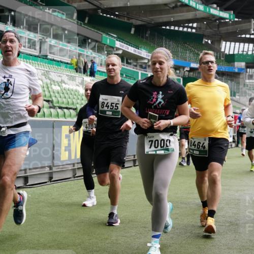 05.10.2025 - 20. swb-Marathon Bremen Michael Burmester http://msf.ph/oto/9327826 05.10.2025 12:56:26 Laufen im Stadion 325, 591, 830, 901, 984, 989, 1161, 1380, 1679, 1774, 1825, 1931, 2134, 2149, 2263, 2438, 2490, 2571, 2634, 2942, 3161, 3392, 3606, 3749, 3980, 4052, 4101, 4149, 4288, 4432, 4485, 5246, 5255, 5370, 5419, 5469, 5490, 5615, 6070, 6176, 6375, 6441, 6451, 6515, 6689, 6744, 6797, 6864, 6926, 7000, 7283, 7292, 7320, 7431, 7490, 7783, 7920, 8060, 8144, 8222, 9054, 78, 240, 1261, 1490, 1774, 2162, 2459, 2884, 2942, 3074, 3515, 3612, 4079, 4116, 4195, 4456, 5691, 5719 meine-sportfotos.de