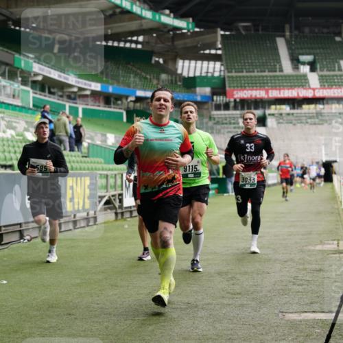 05.10.2025 - 20. swb-Marathon Bremen Michael Burmester http://msf.ph/oto/9327882 05.10.2025 12:52:08 Laufen im Stadion 754, 914, 1029, 1120, 1314, 1550, 1552, 1748, 1926, 2283, 2447, 2595, 3033, 3041, 3178, 3626, 4260, 4362, 4652, 4687, 4781, 5068, 5108, 5416, 5459, 5561, 5675, 5847, 5910, 6367, 6773, 7012, 7031, 7293, 7313, 7419, 7713, 8066, 8218, 8534, 8558, 8701, 8740, 9115, 503, 750, 1064, 1314, 1499, 1577, 1701, 1909, 1911, 2279, 2350, 2493, 2526, 3661, 4104, 4654, 4687, 5551, 6066, 6210, 6775, 7723, 8066, 8682, 8780 meine-sportfotos.de