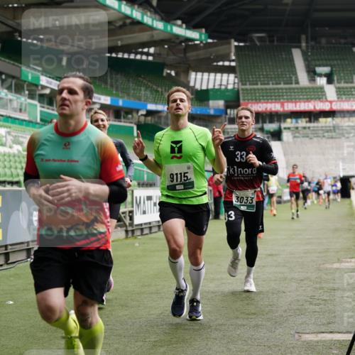 05.10.2025 - 20. swb-Marathon Bremen Michael Burmester http://msf.ph/oto/9327899 05.10.2025 12:52:09 Laufen im Stadion 754, 914, 1029, 1120, 1550, 1552, 1748, 1926, 2283, 2447, 2595, 3033, 3041, 3178, 3626, 4260, 4362, 4652, 4781, 5068, 5108, 5416, 5459, 5561, 5675, 5847, 5910, 6367, 6773, 7012, 7031, 7293, 7313, 7419, 7634, 7713, 8218, 8534, 8558, 8701, 8740, 9115, 503, 750, 1064, 1314, 1499, 1577, 1701, 1911, 2279, 2350, 2493, 2526, 4104, 4654, 4687, 6066, 6210, 6775, 7723, 8066, 8682, 8780 meine-sportfotos.de