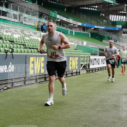 05.10.2025 - 20. swb-Marathon Bremen Michael Burmester http://msf.ph/oto/9327921 05.10.2025 12:56:35 Laufen im Stadion 325, 591, 830, 901, 984, 989, 1161, 1380, 1595, 1679, 2134, 2149, 2263, 2438, 2571, 2634, 3161, 3392, 3606, 3980, 4052, 4101, 4288, 4485, 5246, 5255, 5370, 5419, 5469, 5490, 6070, 6176, 6375, 6441, 6451, 6689, 6797, 6864, 6926, 7000, 7017, 7283, 7292, 7320, 7431, 7490, 7783, 7920, 8144, 8222, 8479, 8564, 9054, 78, 240, 1261, 1490, 1774, 1825, 1931, 2162, 2459, 2490, 2884, 2942, 3074, 3515, 3612, 3749, 4079, 4116, 4149, 4195, 4432, 4456, 5615, 5691, 5719, 6515 meine-sportfotos.de