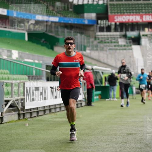 05.10.2025 - 20. swb-Marathon Bremen Michael Burmester http://msf.ph/oto/9327938 05.10.2025 12:52:15 Laufen im Stadion 615, 754, 914, 1029, 1120, 1298, 1550, 1552, 1926, 2283, 2447, 2595, 3033, 3041, 3178, 3626, 4362, 4652, 4781, 4914, 5068, 5108, 5416, 5459, 5561, 5675, 5847, 6367, 6630, 6773, 7012, 7031, 7293, 7313, 7419, 7634, 8218, 8534, 8558, 8580, 8701, 8740, 8921, 9115, 750, 1064, 1314, 1577, 1701, 1748, 1911, 2279, 2283, 2350, 2447, 2493, 2526, 4260, 4654, 4687, 5910, 6210, 6775, 7713, 7723, 8066, 8682, 8780 meine-sportfotos.de