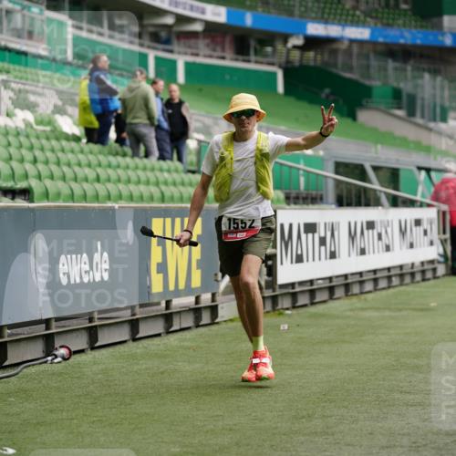 05.10.2025 - 20. swb-Marathon Bremen Michael Burmester http://msf.ph/oto/9327951 05.10.2025 12:52:18 Laufen im Stadion 615, 754, 793, 914, 1029, 1120, 1298, 1550, 1552, 1926, 2595, 3033, 3041, 3178, 3626, 4362, 4652, 4781, 4805, 4914, 5068, 5108, 5416, 5447, 5459, 5561, 5675, 5847, 6367, 6630, 6773, 7012, 7031, 7277, 7293, 7313, 7416, 7419, 7634, 7773, 8218, 8534, 8558, 8580, 8701, 8921, 9115, 10338, 750, 1064, 1120, 1314, 1577, 1701, 1748, 1911, 2279, 2283, 2350, 2447, 2526, 4260, 4687, 5910, 6210, 6775, 7713, 7723, 8066, 8682, 8740, 8780 meine-sportfotos.de