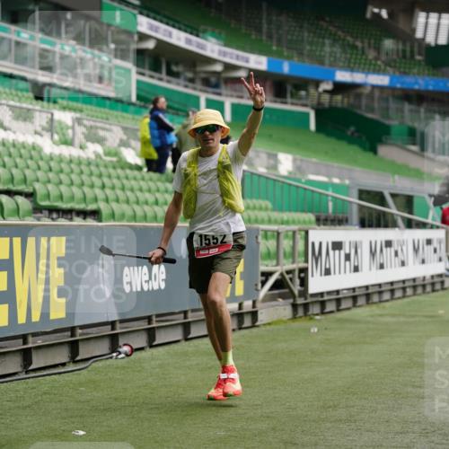 05.10.2025 - 20. swb-Marathon Bremen Michael Burmester http://msf.ph/oto/9327962 05.10.2025 12:52:19 Laufen im Stadion 615, 754, 793, 914, 1029, 1298, 1550, 1552, 1926, 2595, 3033, 3041, 3178, 3626, 4362, 4652, 4781, 4805, 4914, 5068, 5108, 5416, 5447, 5459, 5561, 5675, 5847, 6367, 6630, 6773, 7012, 7031, 7277, 7293, 7313, 7416, 7419, 7634, 7773, 7975, 8218, 8534, 8558, 8580, 8701, 8921, 9115, 10338, 750, 1064, 1120, 1314, 1577, 1701, 1748, 1911, 2279, 2283, 2350, 2447, 2526, 4260, 4687, 5910, 6775, 7713, 7723, 8066, 8682, 8740, 8780 meine-sportfotos.de