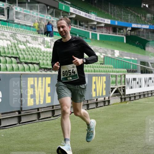 05.10.2025 - 20. swb-Marathon Bremen Michael Burmester http://msf.ph/oto/9327974 05.10.2025 12:56:42 Laufen im Stadion 31, 299, 325, 479, 591, 830, 901, 989, 1161, 1380, 1595, 1627, 1679, 1977, 2134, 2149, 2263, 2436, 2438, 2571, 2634, 3161, 3392, 3471, 3606, 3980, 4052, 4101, 4484, 4485, 5246, 5255, 5419, 5469, 6070, 6176, 6375, 6451, 6493, 6689, 6797, 6864, 6926, 7000, 7017, 7086, 7283, 7292, 7320, 7390, 7431, 7490, 7546, 7578, 7783, 7920, 8222, 8479, 8564, 9054, 984, 1261, 1774, 1825, 1931, 2490, 2942, 3749, 4149, 4288, 4432, 5370, 5490, 5615, 5691, 5719, 6441, 6515, 8144 meine-sportfotos.de