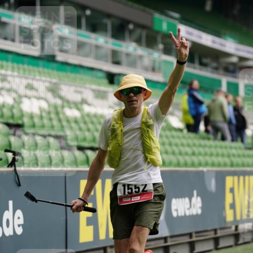 05.10.2025 - 20. swb-Marathon Bremen Michael Burmester http://msf.ph/oto/9327977 05.10.2025 12:52:20 Laufen im Stadion 615, 754, 793, 914, 1029, 1298, 1550, 1552, 1926, 2595, 3033, 3041, 3178, 3626, 4362, 4652, 4781, 4805, 4914, 5068, 5108, 5416, 5447, 5459, 5561, 5675, 5847, 6367, 6630, 6773, 7012, 7031, 7277, 7293, 7313, 7416, 7419, 7634, 7773, 7975, 8218, 8349, 8534, 8558, 8580, 8701, 8921, 9115, 10338, 750, 1064, 1120, 1314, 1701, 1748, 1911, 2279, 2283, 2350, 2447, 2526, 4260, 4687, 5910, 7713, 7723, 8066, 8682, 8740, 8780 meine-sportfotos.de