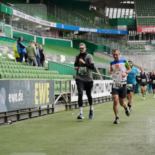 05.10.2025 - 20. swb-Marathon Bremen Michael Burmester http://msf.ph/oto/9327981 05.10.2025 12:52:21 Laufen im Stadion 615, 754, 793, 914, 1029, 1298, 1550, 1552, 1926, 2595, 3033, 3041, 3178, 3626, 4362, 4652, 4781, 4805, 4914, 5068, 5108, 5416, 5447, 5459, 5561, 5675, 5847, 6367, 6630, 6773, 7012, 7031, 7277, 7293, 7313, 7416, 7419, 7634, 7773, 7975, 8218, 8349, 8534, 8558, 8580, 8701, 8921, 9115, 10338, 750, 914, 1064, 1120, 1314, 1701, 1748, 1911, 2279, 2283, 2350, 2447, 2526, 4260, 4687, 5910, 7713, 8066, 8682, 8740, 8780 meine-sportfotos.de