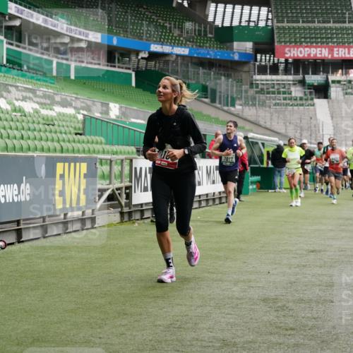 05.10.2025 - 20. swb-Marathon Bremen Michael Burmester http://msf.ph/oto/9327990 05.10.2025 12:56:44 Laufen im Stadion 31, 299, 325, 479, 591, 830, 901, 989, 1161, 1380, 1595, 1627, 1679, 1977, 2134, 2149, 2263, 2269, 2436, 2438, 2571, 2634, 3161, 3392, 3471, 3606, 3980, 4052, 4101, 4484, 4485, 5104, 5246, 5255, 5419, 5469, 6070, 6176, 6250, 6375, 6451, 6493, 6689, 6864, 6926, 7000, 7017, 7086, 7283, 7292, 7320, 7390, 7431, 7490, 7546, 7578, 7783, 7920, 8222, 8479, 8564, 9054, 984, 1261, 1774, 1825, 1931, 2490, 2942, 3749, 4149, 4288, 4432, 5370, 5490, 5615, 5719, 6441, 6515, 8144 meine-sportfotos.de