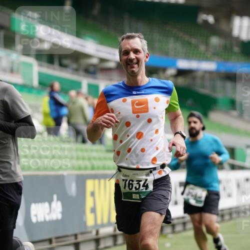 05.10.2025 - 20. swb-Marathon Bremen Michael Burmester http://msf.ph/oto/9328009 05.10.2025 12:52:23 Laufen im Stadion 615, 754, 793, 1029, 1298, 1431, 1550, 1552, 1926, 2595, 3033, 3041, 3178, 3626, 4362, 4781, 4805, 4914, 5068, 5108, 5416, 5447, 5459, 5561, 5675, 5847, 6367, 6630, 6677, 6773, 7012, 7031, 7277, 7293, 7313, 7416, 7419, 7634, 7773, 7975, 8218, 8349, 8534, 8558, 8580, 8701, 8921, 9115, 10338, 750, 754, 914, 1064, 1120, 1314, 1748, 1911, 2279, 2283, 2350, 2447, 2526, 4260, 4652, 4687, 5910, 7713, 8066, 8682, 8740, 8780 meine-sportfotos.de