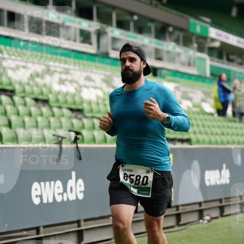 05.10.2025 - 20. swb-Marathon Bremen Michael Burmester http://msf.ph/oto/9328022 05.10.2025 12:52:25 Laufen im Stadion 615, 793, 1029, 1298, 1431, 1550, 1552, 1926, 2595, 3033, 3041, 3178, 3626, 4362, 4781, 4805, 4914, 4935, 5068, 5108, 5416, 5447, 5459, 5561, 5675, 6367, 6630, 6677, 7012, 7031, 7277, 7293, 7313, 7416, 7419, 7634, 7773, 7975, 8218, 8349, 8534, 8558, 8580, 8701, 8921, 9115, 10338, 750, 754, 914, 1120, 1314, 1748, 1911, 1926, 2279, 2283, 2447, 4260, 4652, 4687, 5847, 5910, 6773, 7713, 8066, 8682, 8740, 8780 meine-sportfotos.de