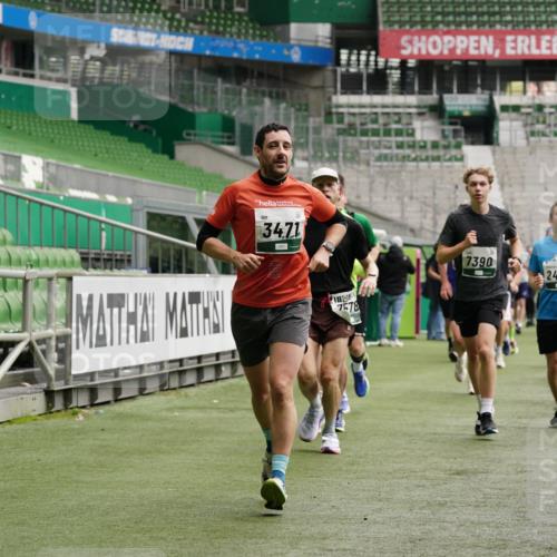 05.10.2025 - 20. swb-Marathon Bremen Michael Burmester http://msf.ph/oto/9328054 05.10.2025 12:56:52 Laufen im Stadion 31, 246, 299, 305, 479, 591, 830, 1161, 1380, 1595, 1627, 1679, 1971, 1977, 2166, 2263, 2269, 2436, 2438, 2571, 2634, 3392, 3471, 3606, 3813, 3980, 4101, 4484, 4485, 5104, 5246, 5255, 5419, 5469, 5503, 5664, 6176, 6250, 6375, 6451, 6493, 6510, 6689, 6864, 6926, 7000, 7017, 7086, 7283, 7292, 7320, 7390, 7431, 7490, 7546, 7578, 7783, 7920, 8479, 8564, 8973, 9054, 9129, 325, 901, 984, 989, 2134, 2149, 3161, 3749, 4052, 4288, 4432, 5370, 5490, 6070, 6441, 8144 meine-sportfotos.de
