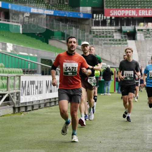 05.10.2025 - 20. swb-Marathon Bremen Michael Burmester http://msf.ph/oto/9328062 05.10.2025 12:56:52 Laufen im Stadion 31, 246, 299, 305, 479, 591, 830, 1161, 1380, 1595, 1627, 1679, 1971, 1977, 2166, 2263, 2269, 2436, 2438, 2571, 2634, 3392, 3471, 3606, 3813, 3980, 4101, 4484, 4485, 5104, 5246, 5255, 5419, 5469, 5503, 5664, 6176, 6250, 6375, 6451, 6493, 6510, 6689, 6864, 6926, 7000, 7017, 7086, 7283, 7292, 7320, 7390, 7431, 7490, 7546, 7578, 7783, 7920, 8479, 8564, 8973, 9054, 9129, 325, 901, 984, 989, 2134, 2149, 3161, 3749, 4052, 4288, 4432, 5370, 5490, 6070, 6441, 8144 meine-sportfotos.de
