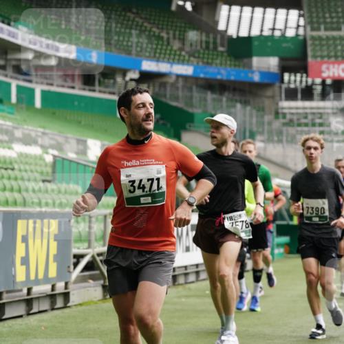 05.10.2025 - 20. swb-Marathon Bremen Michael Burmester http://msf.ph/oto/9328069 05.10.2025 12:56:53 Laufen im Stadion 31, 246, 299, 305, 479, 591, 830, 833, 1161, 1380, 1595, 1627, 1679, 1971, 1977, 2166, 2263, 2269, 2436, 2438, 2571, 2634, 3392, 3471, 3606, 3813, 3980, 4101, 4484, 4485, 5104, 5246, 5255, 5419, 5469, 5503, 5664, 6176, 6250, 6267, 6375, 6451, 6493, 6510, 6689, 6864, 6926, 7000, 7017, 7086, 7283, 7292, 7320, 7390, 7431, 7490, 7546, 7578, 7783, 7920, 8479, 8564, 8973, 9054, 9129, 325, 901, 984, 989, 2134, 2149, 3161, 3749, 4052, 4288, 4432, 5370, 5490, 6070, 6441, 8144 meine-sportfotos.de