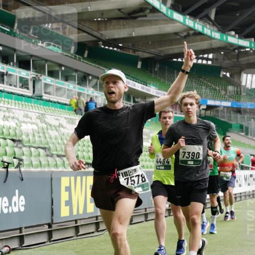 05.10.2025 - 20. swb-Marathon Bremen Michael Burmester http://msf.ph/oto/9328094 05.10.2025 12:56:55 Laufen im Stadion 31, 246, 299, 305, 479, 591, 833, 1161, 1380, 1382, 1595, 1627, 1679, 1971, 1977, 2166, 2263, 2269, 2436, 2438, 2571, 2634, 3392, 3471, 3606, 3813, 3980, 4101, 4484, 5104, 5246, 5255, 5419, 5469, 5503, 5664, 6176, 6250, 6267, 6375, 6451, 6493, 6510, 6864, 6926, 7000, 7017, 7086, 7283, 7292, 7320, 7390, 7431, 7490, 7546, 7578, 7783, 7920, 8479, 8564, 8973, 9054, 9129, 325, 830, 901, 984, 989, 2134, 2149, 3161, 4052, 4288, 4485, 5370, 5490, 6070, 6441, 8144 meine-sportfotos.de
