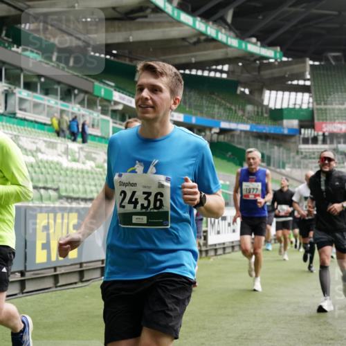 05.10.2025 - 20. swb-Marathon Bremen Michael Burmester http://msf.ph/oto/9328117 05.10.2025 12:56:57 Laufen im Stadion 31, 246, 299, 305, 479, 591, 833, 1161, 1380, 1382, 1595, 1627, 1679, 1971, 1977, 2166, 2263, 2269, 2436, 2438, 2571, 2634, 3392, 3471, 3606, 3813, 3980, 4101, 4484, 5104, 5246, 5255, 5419, 5469, 5503, 5664, 6176, 6250, 6267, 6375, 6451, 6493, 6510, 6768, 6864, 6926, 7000, 7017, 7086, 7283, 7292, 7320, 7390, 7431, 7490, 7546, 7578, 7783, 7920, 8479, 8564, 8903, 8973, 9054, 9129, 325, 830, 901, 989, 2134, 2149, 3161, 4052, 4485, 5370, 5490, 6070, 6441, 8144 meine-sportfotos.de