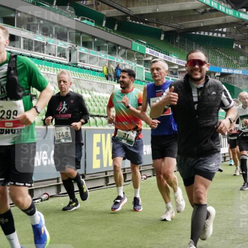 05.10.2025 - 20. swb-Marathon Bremen Michael Burmester http://msf.ph/oto/9328145 05.10.2025 12:56:59 Laufen im Stadion 31, 246, 299, 305, 479, 591, 833, 1161, 1380, 1382, 1595, 1627, 1679, 1971, 1977, 2166, 2263, 2269, 2436, 2438, 2571, 2634, 3392, 3471, 3606, 3813, 3980, 4101, 4484, 5104, 5246, 5255, 5419, 5469, 5503, 5664, 6176, 6250, 6267, 6375, 6451, 6493, 6510, 6768, 6864, 6926, 7000, 7017, 7086, 7283, 7292, 7320, 7371, 7390, 7431, 7490, 7546, 7578, 7783, 7920, 8479, 8564, 8903, 8973, 9054, 9129, 325, 830, 901, 989, 2134, 2149, 3161, 4052, 4485, 5370, 5490, 6070, 6441 meine-sportfotos.de