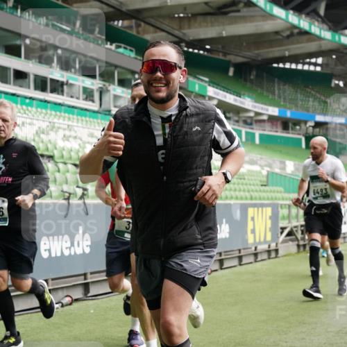 05.10.2025 - 20. swb-Marathon Bremen Michael Burmester http://msf.ph/oto/9328152 05.10.2025 12:56:59 Laufen im Stadion 31, 246, 299, 305, 479, 591, 833, 1161, 1380, 1382, 1595, 1627, 1679, 1971, 1977, 2166, 2263, 2269, 2436, 2438, 2571, 2634, 3392, 3471, 3606, 3813, 3980, 4101, 4484, 5104, 5246, 5255, 5419, 5469, 5503, 5664, 6176, 6250, 6267, 6375, 6451, 6493, 6510, 6768, 6864, 6926, 7000, 7017, 7086, 7283, 7292, 7320, 7371, 7390, 7431, 7490, 7546, 7578, 7783, 7920, 8479, 8564, 8903, 8973, 9054, 9129, 325, 830, 901, 989, 2134, 2149, 3161, 4052, 4485, 5370, 5490, 6070, 6441 meine-sportfotos.de