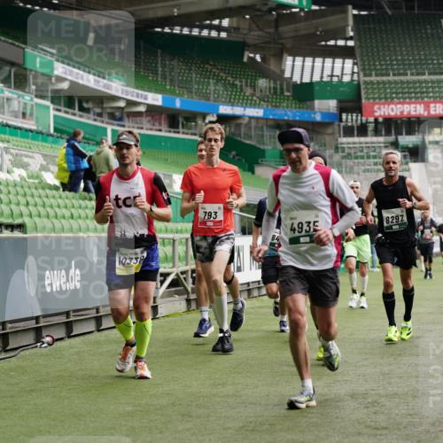 05.10.2025 - 20. swb-Marathon Bremen Michael Burmester http://msf.ph/oto/9328159 05.10.2025 12:52:39 Laufen im Stadion 550, 590, 615, 793, 832, 1298, 1367, 1431, 1550, 1552, 1600, 2072, 2595, 3033, 3041, 3626, 4218, 4362, 4573, 4746, 4805, 4914, 4935, 5169, 5447, 5459, 5561, 5675, 5866, 6367, 6630, 6677, 7012, 7031, 7277, 7293, 7313, 7416, 7634, 7773, 7975, 8218, 8297, 8349, 8431, 8534, 8558, 8580, 8701, 8921, 9115, 10338, 754, 914, 1029, 1926, 3178, 4652, 4781, 5068, 5108, 5416, 5847, 6773, 7313, 7419 meine-sportfotos.de