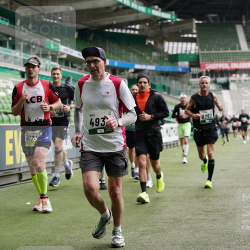 05.10.2025 - 20. swb-Marathon Bremen Michael Burmester http://msf.ph/oto/9328178 05.10.2025 12:52:40 Laufen im Stadion 550, 590, 615, 793, 832, 1298, 1367, 1431, 1550, 1552, 1600, 2072, 2595, 3033, 3041, 3626, 4218, 4362, 4573, 4746, 4805, 4914, 4935, 5169, 5447, 5459, 5561, 5675, 5866, 6367, 6630, 6677, 7012, 7031, 7277, 7293, 7416, 7634, 7773, 7975, 8218, 8297, 8349, 8431, 8534, 8558, 8580, 8701, 8921, 9115, 10338, 754, 914, 1029, 1926, 3178, 4652, 4781, 5068, 5108, 5416, 5847, 6773, 7313, 7419, 8534 meine-sportfotos.de