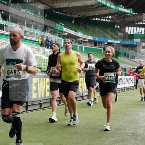 05.10.2025 - 20. swb-Marathon Bremen Michael Burmester http://msf.ph/oto/9328185 05.10.2025 12:57:01 Laufen im Stadion 31, 237, 246, 299, 305, 479, 591, 613, 833, 1161, 1380, 1382, 1595, 1627, 1679, 1971, 1977, 2166, 2263, 2269, 2436, 2438, 2522, 2571, 2634, 3392, 3471, 3606, 3813, 3980, 4101, 4484, 5104, 5246, 5255, 5419, 5503, 5664, 6250, 6267, 6375, 6451, 6486, 6493, 6510, 6768, 6864, 6926, 7000, 7017, 7086, 7283, 7320, 7371, 7390, 7431, 7490, 7546, 7578, 7783, 8023, 8479, 8564, 8903, 8973, 9054, 9129, 325, 830, 901, 989, 2134, 2149, 3161, 4052, 4485, 5469, 5490, 6070, 6441 meine-sportfotos.de