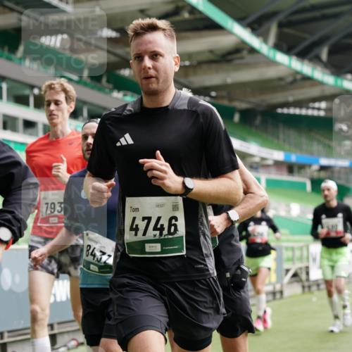 05.10.2025 - 20. swb-Marathon Bremen Michael Burmester http://msf.ph/oto/9328209 05.10.2025 12:52:43 Laufen im Stadion 550, 590, 615, 793, 832, 1298, 1367, 1431, 1550, 1552, 1600, 2072, 2075, 2595, 3033, 3041, 3626, 4132, 4218, 4362, 4573, 4746, 4805, 4914, 4935, 5169, 5447, 5459, 5561, 5675, 5866, 6367, 6630, 6677, 7012, 7277, 7293, 7416, 7634, 7773, 7975, 8218, 8297, 8349, 8431, 8558, 8580, 8701, 8921, 9115, 10338, 754, 1029, 1926, 3178, 4781, 5068, 5108, 5416, 5847, 6773, 7031, 7313, 7419, 8534 meine-sportfotos.de