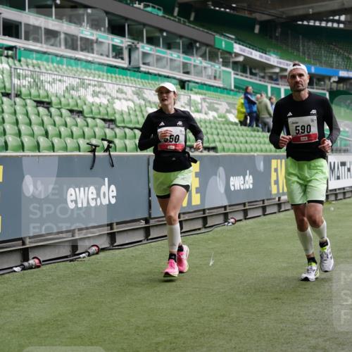 05.10.2025 - 20. swb-Marathon Bremen Michael Burmester http://msf.ph/oto/9328213 05.10.2025 12:52:44 Laufen im Stadion 550, 590, 615, 793, 832, 1298, 1367, 1431, 1550, 1552, 1600, 2072, 2075, 2595, 3033, 3041, 3626, 4132, 4218, 4362, 4573, 4746, 4805, 4914, 4935, 5169, 5447, 5459, 5561, 5675, 5866, 6367, 6630, 6677, 7012, 7277, 7293, 7416, 7634, 7773, 7975, 8218, 8297, 8349, 8431, 8462, 8558, 8580, 8701, 8921, 9115, 10338, 1029, 1926, 3178, 4781, 5068, 5108, 5416, 5847, 6773, 7031, 7313, 7419, 8534 meine-sportfotos.de