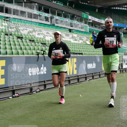 05.10.2025 - 20. swb-Marathon Bremen Michael Burmester http://msf.ph/oto/9328221 05.10.2025 12:52:45 Laufen im Stadion 550, 590, 615, 793, 832, 1298, 1367, 1431, 1550, 1552, 1600, 2072, 2075, 2595, 3033, 3041, 3626, 4132, 4218, 4362, 4573, 4746, 4805, 4914, 4935, 5169, 5447, 5459, 5561, 5675, 5866, 6367, 6630, 6677, 7012, 7277, 7293, 7416, 7634, 7773, 7975, 8218, 8297, 8349, 8431, 8462, 8558, 8580, 8701, 8921, 9115, 10338, 1029, 1926, 3178, 4781, 5068, 5108, 5416, 7031, 7313, 7419, 8534 meine-sportfotos.de
