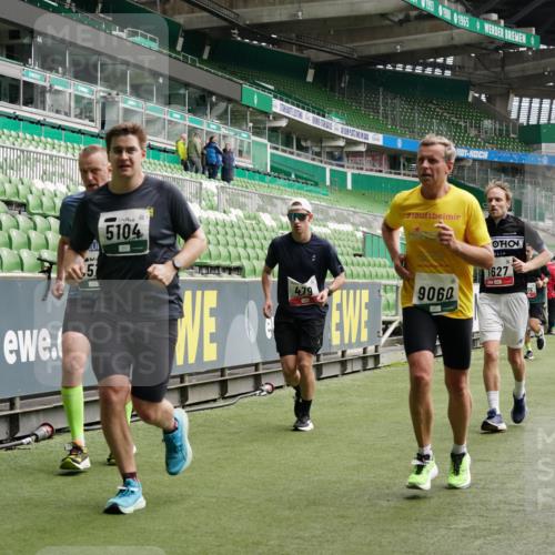05.10.2025 - 20. swb-Marathon Bremen Michael Burmester http://msf.ph/oto/9328226 05.10.2025 12:57:04 Laufen im Stadion 31, 237, 246, 299, 305, 479, 591, 613, 820, 833, 1161, 1382, 1595, 1627, 1679, 1971, 1977, 2166, 2263, 2269, 2436, 2522, 2571, 2634, 3392, 3471, 3591, 3606, 3813, 3980, 4101, 4484, 4821, 5104, 5246, 5255, 5419, 5503, 5664, 6250, 6267, 6375, 6451, 6486, 6493, 6510, 6768, 6864, 6926, 7000, 7017, 7086, 7283, 7320, 7371, 7390, 7431, 7490, 7546, 7578, 7783, 8023, 8479, 8564, 8903, 8964, 8973, 9054, 9129, 325, 830, 901, 989, 1380, 2134, 2149, 2438, 3161, 4052, 4485, 5469, 6070 meine-sportfotos.de
