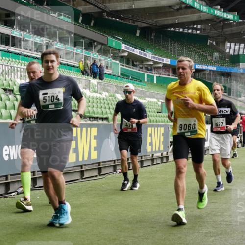 05.10.2025 - 20. swb-Marathon Bremen Michael Burmester http://msf.ph/oto/9328230 05.10.2025 12:57:04 Laufen im Stadion 31, 237, 246, 299, 305, 479, 591, 613, 820, 833, 1161, 1382, 1595, 1627, 1679, 1971, 1977, 2166, 2263, 2269, 2436, 2522, 2571, 2634, 3392, 3471, 3591, 3606, 3813, 3980, 4101, 4484, 4821, 5104, 5246, 5255, 5419, 5503, 5664, 6250, 6267, 6375, 6451, 6486, 6493, 6510, 6768, 6864, 6926, 7000, 7017, 7086, 7283, 7320, 7371, 7390, 7431, 7490, 7546, 7578, 7783, 8023, 8479, 8564, 8903, 8964, 8973, 9054, 9129, 325, 830, 901, 989, 1380, 2134, 2149, 2438, 3161, 4052, 4485, 5469, 6070 meine-sportfotos.de