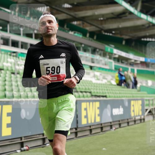 05.10.2025 - 20. swb-Marathon Bremen Michael Burmester http://msf.ph/oto/9328233 05.10.2025 12:52:46 Laufen im Stadion 550, 590, 615, 793, 832, 1298, 1367, 1431, 1550, 1552, 1600, 2072, 2075, 2595, 3033, 3041, 3626, 4132, 4218, 4362, 4573, 4746, 4805, 4914, 4935, 5169, 5447, 5459, 5561, 5675, 5866, 6367, 6630, 6677, 7012, 7277, 7293, 7416, 7634, 7773, 7975, 8218, 8297, 8349, 8431, 8462, 8558, 8580, 8701, 8921, 9115, 10338, 1029, 3178, 4781, 5068, 5108, 5416, 7031, 7313, 7419, 8534 meine-sportfotos.de