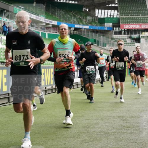 05.10.2025 - 20. swb-Marathon Bremen Michael Burmester http://msf.ph/oto/9328279 05.10.2025 12:57:08 Laufen im Stadion 31, 237, 246, 299, 305, 479, 591, 613, 820, 833, 1161, 1317, 1382, 1595, 1627, 1679, 1971, 1977, 2166, 2263, 2269, 2436, 2522, 2571, 2634, 3396, 3471, 3591, 3606, 3813, 3980, 4101, 4484, 4496, 4821, 5104, 5246, 5255, 5419, 5503, 5664, 6250, 6267, 6451, 6486, 6493, 6510, 6768, 6864, 6926, 7000, 7017, 7086, 7283, 7320, 7371, 7390, 7490, 7546, 7578, 7783, 7940, 8023, 8479, 8564, 8903, 8964, 8973, 9054, 9129, 830, 901, 989, 1380, 1679, 2134, 2149, 2263, 2438, 3392, 4485, 5469 meine-sportfotos.de