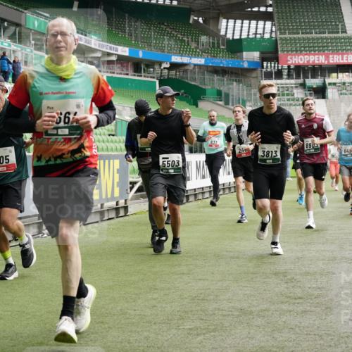 05.10.2025 - 20. swb-Marathon Bremen Michael Burmester http://msf.ph/oto/9328288 05.10.2025 12:57:09 Laufen im Stadion 31, 237, 246, 299, 305, 479, 591, 613, 820, 833, 1161, 1317, 1382, 1595, 1627, 1971, 1977, 2166, 2269, 2436, 2522, 2571, 2634, 3396, 3471, 3591, 3606, 3813, 3969, 3980, 4101, 4484, 4496, 4821, 5104, 5246, 5255, 5419, 5503, 5664, 6250, 6267, 6451, 6486, 6493, 6510, 6768, 6926, 7017, 7086, 7283, 7320, 7371, 7390, 7490, 7546, 7578, 7783, 7940, 8023, 8479, 8564, 8903, 8964, 8973, 9054, 9129, 830, 901, 1380, 1679, 2149, 2263, 2438, 3392, 4485, 5469 meine-sportfotos.de