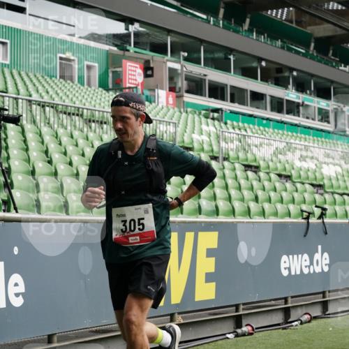 05.10.2025 - 20. swb-Marathon Bremen Michael Burmester http://msf.ph/oto/9328308 05.10.2025 12:57:11 Laufen im Stadion 31, 237, 246, 299, 305, 479, 591, 613, 820, 833, 1161, 1317, 1382, 1595, 1627, 1971, 1977, 2166, 2269, 2436, 2522, 2571, 2634, 3396, 3471, 3591, 3606, 3813, 3969, 4484, 4496, 4821, 5104, 5149, 5246, 5255, 5419, 5503, 5664, 6250, 6267, 6451, 6486, 6493, 6510, 6534, 6535, 6768, 6926, 7017, 7086, 7283, 7320, 7371, 7390, 7490, 7546, 7578, 7783, 7940, 8023, 8479, 8564, 8903, 8964, 8973, 9054, 9129, 830, 901, 1380, 1679, 2263, 2438, 2634, 3392, 3980, 4101, 4485, 5469 meine-sportfotos.de